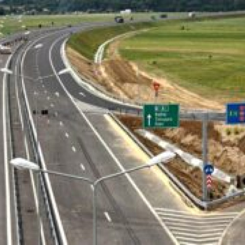 Guvernul aprobă investiții de 700 de milioane de lei în infrastructura rutieră și feroviară