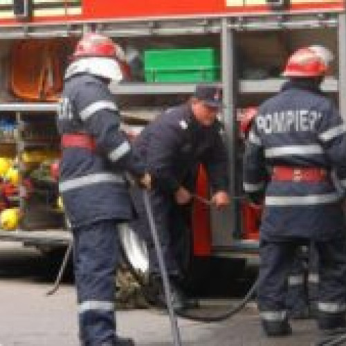Incendiu la o locuință din Codlea – Pompierii intervin de urgență