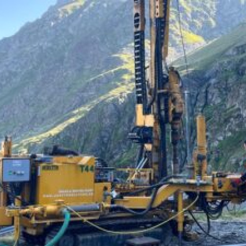 Au început forajele geotehnice pentru modernizarea Transfăgărășanului