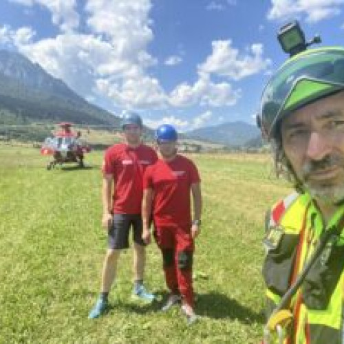 Trei tineri francezi recuperați din Piatra Craiului de Salvamont Zărnești