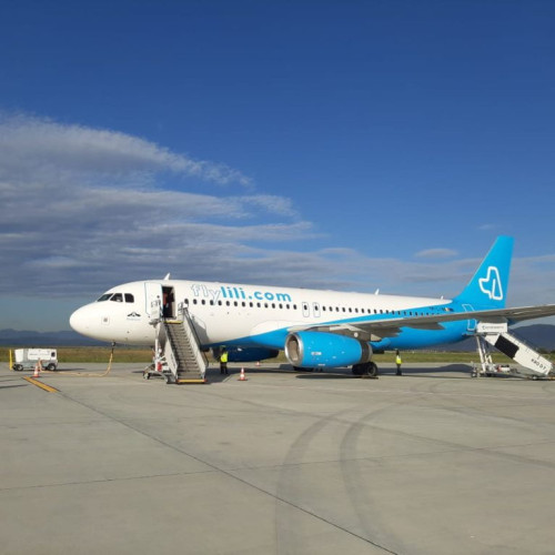 Fly Lili amână reluarea zborurilor de pe Aeroportul Internațional Brașov Ghimbav