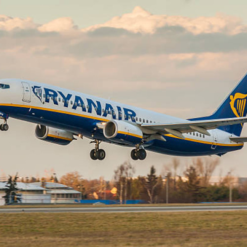 Ryanair avertizează: limitarea pasagerilor ar putea crește tarifele aeriene