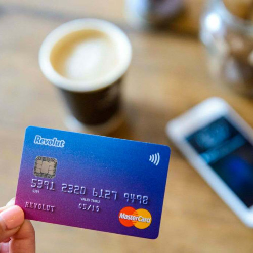 Revolut a atins 4 milioane de clienți în România, devenind lider în bankingul digital