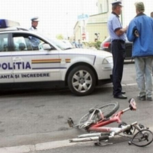 Accident tragic în urma unei coliziuni între un autocamion și o bicicletă