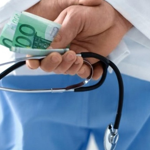 Săptămâna neagră pentru Spitalul Clinic Municipal din Timișoara: șase medici și o asistentă sub control judiciar pentru luare de mită