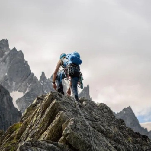 Alpinist român decedat după o cădere de 200 de metri pe Mont Blanc