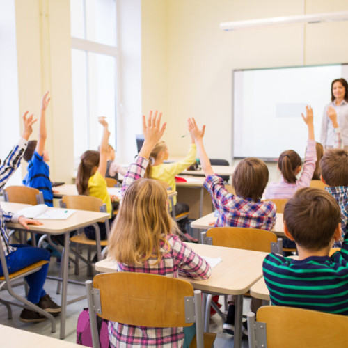 Anul școlar 2024-2025 începe cu noi reguli pentru elevi, părinți și profesori