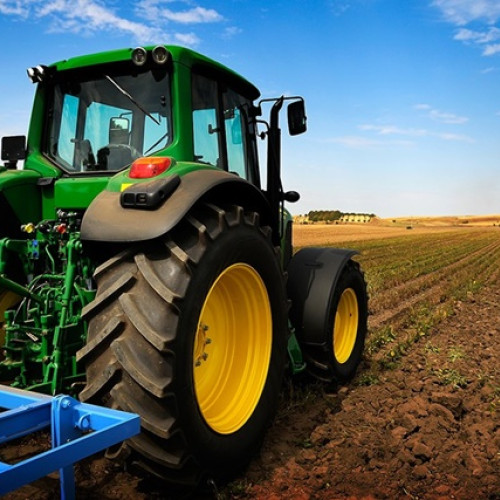 Tractoarele: O revoluție în agricultură sărbătorită prin competiția Tractor of the Year