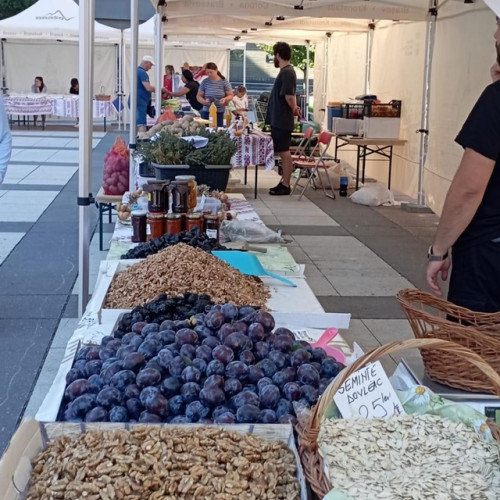 Târg volant de produse românești în Răcădău