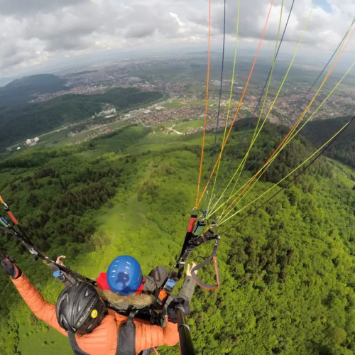 Instructor de zbor cu parapanta decedat în Brașov