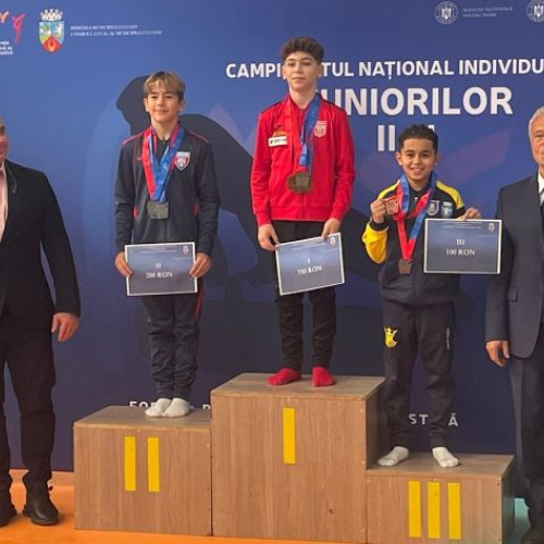 Eric Durbalau face furori la Campionatul Național de gimnastică