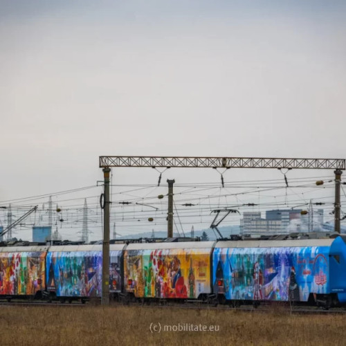 Trenul lui Moș Crăciun a început să circule pe ruta Craiova - București - Brașov