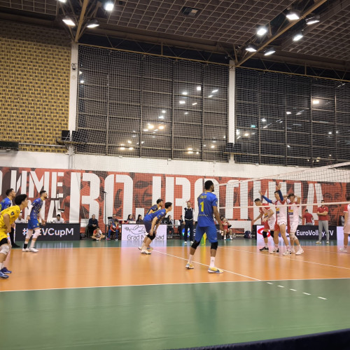 CSM Corona Brașov se califică în optimile de finală ale Cupei CEV la volei masculin