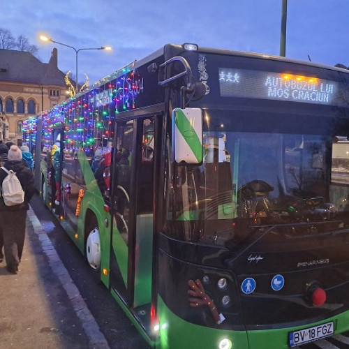 Autobuzul lui Moș Crăciun, atractia sezonului de sărbători din Brașov