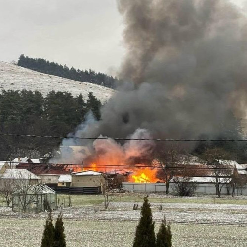 Incendiu devastator în localitatea Dobarlau