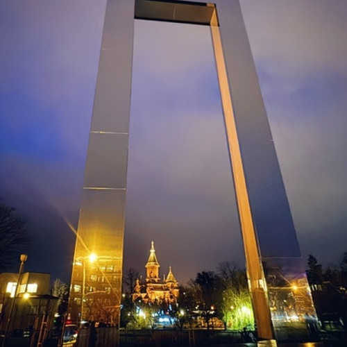 Instalatia Portalul Libertatii a fost lansata la Timisoara, comemorand Revolutia din 1989