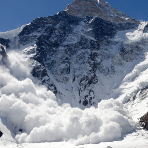 Avertisment de avalanșe în munții din România