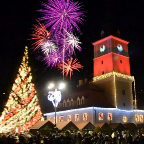 Petrecere de Revelion în Piața Sfatului din Brașov