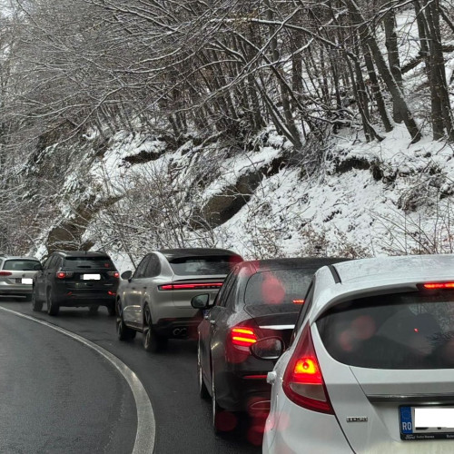 Trafic intens în Poiana Brașov: Poliția monitorizează circulația