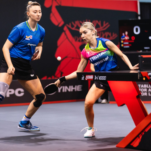 Bernadette Szocs și Sofia Polcanova, medaliate cu bronz la competiția de tenis de masă