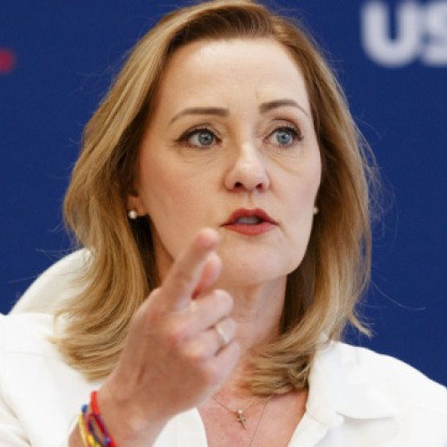 Elena Lasconi sugerează că ar putea renunța la candidatura în favoarea lui Bolojan