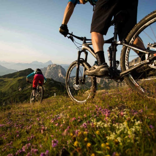 Salvatorii montani oferă 10 sfaturi pentru bicicliști în condiții de vreme caldă