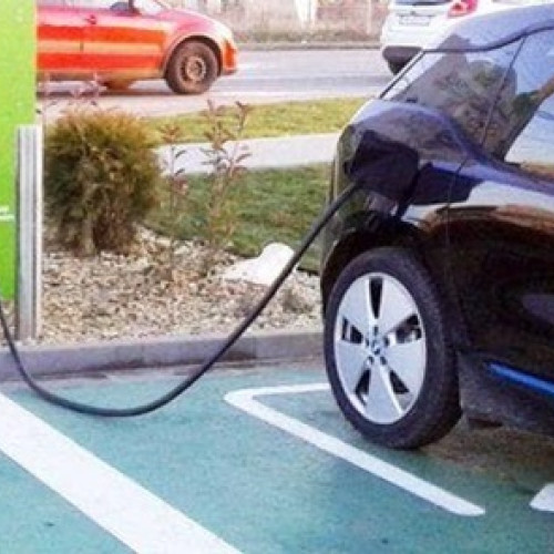 Primăria Comunei Vama Buzaului semnează contract pentru 19 stații de încărcare a mașinilor electrice