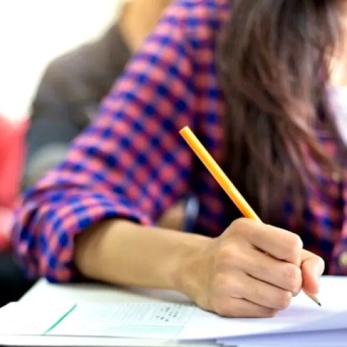 Elevii de clasa a VI-a încep Evaluarea Națională 2025