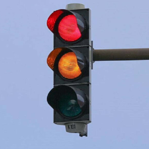 semafoare nefunctionale în Brașov: modificări pentru fluidizarea traficului