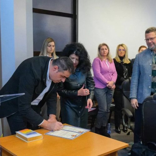 Drept la replică: Consilierul George Boroda spune că nu e habarnist. Totuși, el crede că a vinde jucării sexuale pe internet înseamnă „viață privată”