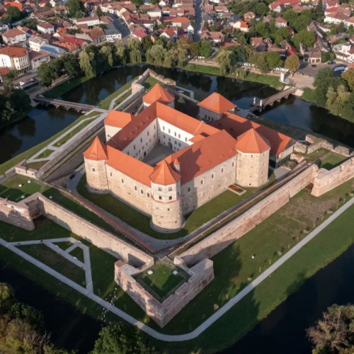 „Zi de târg”, la Cetatea Făgăraș: Una dintre atracțiile evenimentului va fi „expoziția vie de port popular”, în cadrul căreia 200 de persoane din satele zonei vor purta straie moștenite din familie