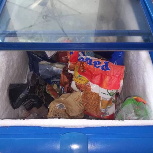 11 supermarketuri şi zece hipermarketuri au activitatea suspendată după două săptămâni de controale în campania ANSVSA „Zero toleranţă pentru neregulile alimentare”