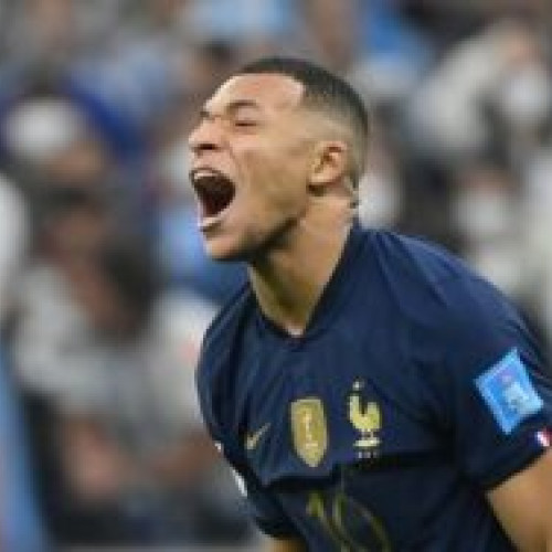 Mbappé a semnat cu Real Madrid, urmând să devină cel mai bine plătit jucător din echipa antrenată de Ancelotti