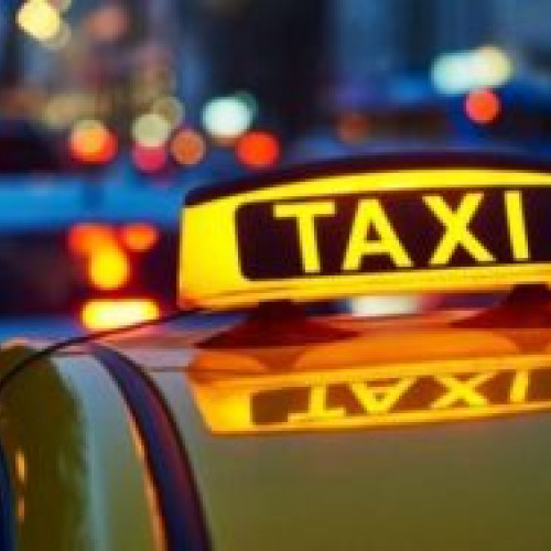 Cursa cu taxiul ar putea deveni mai scumpă: Senatul a aprobat proiectul de lege privind tarifele pentru călătoriile cu taxiul în oraș și în afara localității