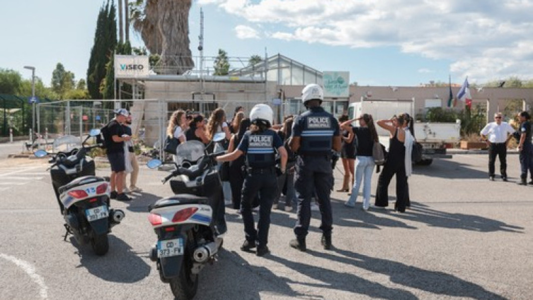 Atac cu cuțitul într-un liceu horticol din Antibes rănește doi
