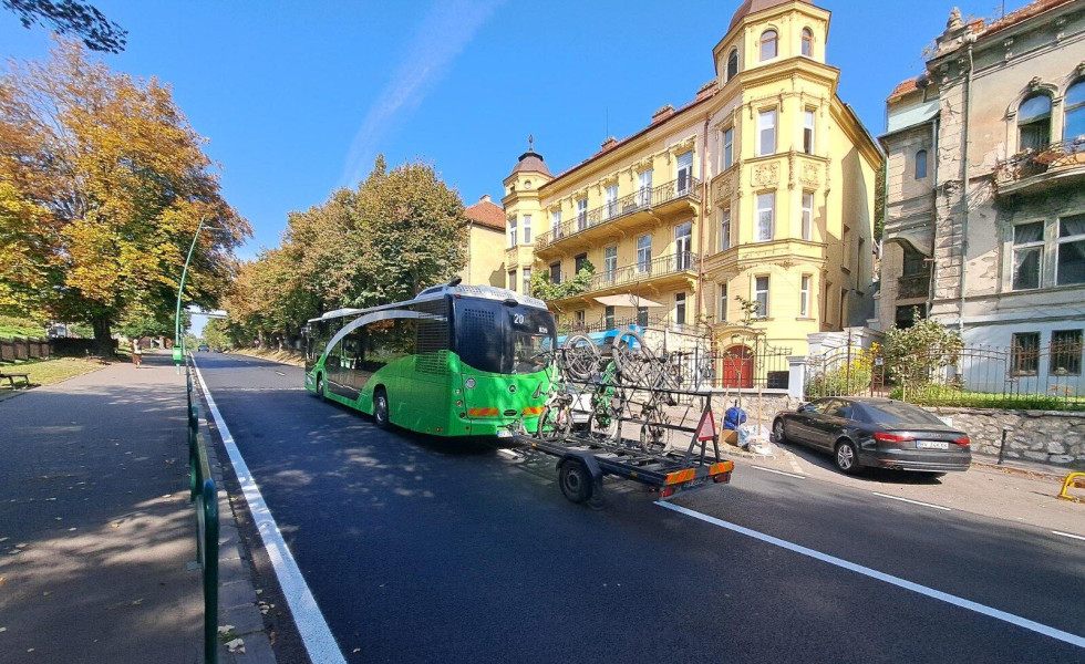 Autobuzele liniei 20, pauze pentru cicliști la Linia 20 pe Drumul Poienii
