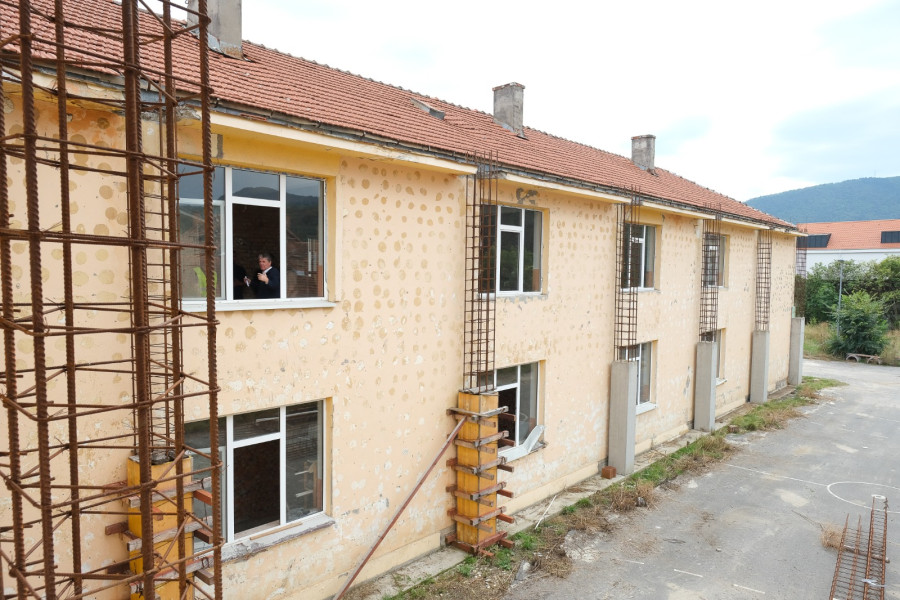 Întârziere în extinderea Școlii nr. 14 din Bartolomeu din cauza erorilor de proiectare