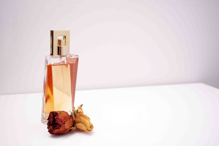 Parfum Avon: aroma personalității și accesibilitate pentru orice moment