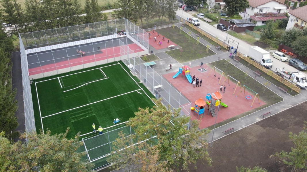 Un nou parc cu terenuri sportive și locuri de joacă se deschide în Brașov