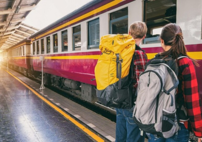 CFR Călători acordă reduceri semnificative studenților în anul universitar 2025-2026