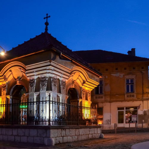 Consiliul Local Brașov apropie restaurarea a 10 troițe din cartierul Schei