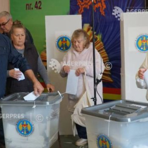 Peste 740.000 de alegători au votat până la ora 13 la alegerile parlamentare
