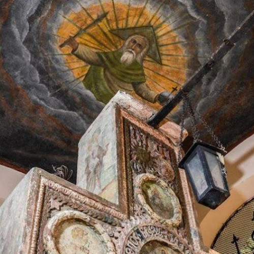 Uniunea Junilor cere protejarea troițelor din cartierul istoric al Brașovului