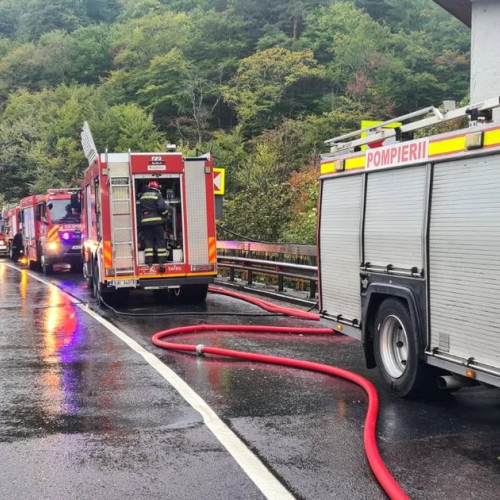 Incendiu la acoperișul Mănăstirii Cozia Veche din Vâlcea, fără victime