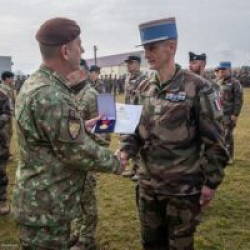 Colonelul Benoît Chrissement preia comanda Grupului de luptă al NATO în România la baza militară Cincu