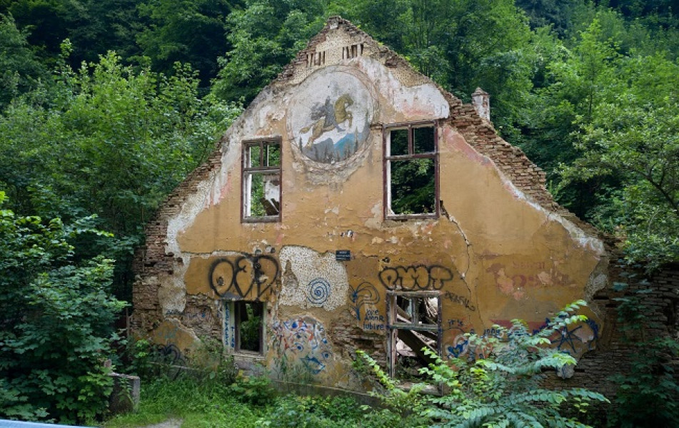 Hanul de la Pietrele lui Solomon din Brașov va fi restaurat și revitalizat