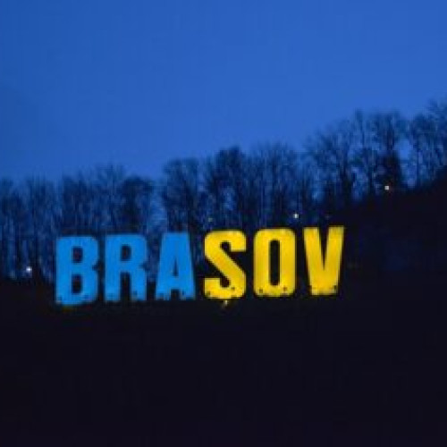 Brașovul se alătură solidarității cu Ucraina, iluminând literele de pe Tâmpa și primăria în culorile drapelului ucrainean