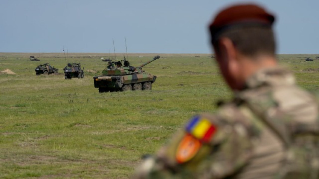 Parlamentul aprobă programul de 6,9 miliarde euro pentru tancuri și serviciul militar voluntar