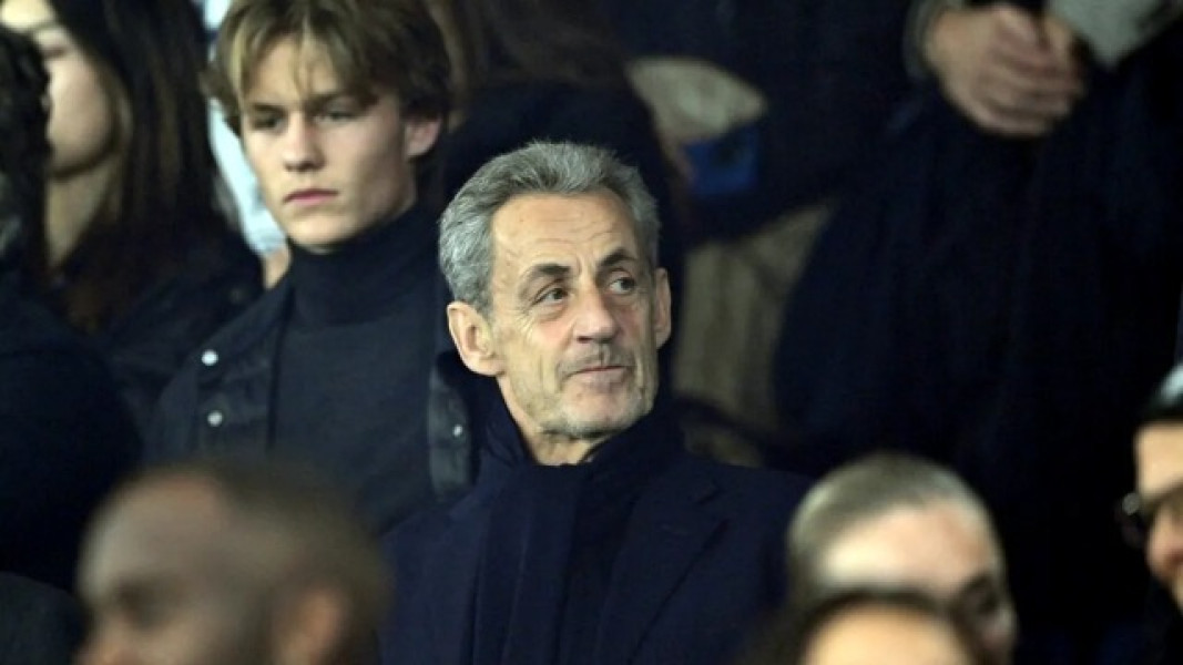 Nicolas Sarkozy devine primul fost președinte francez încarcerat din Franța modernă