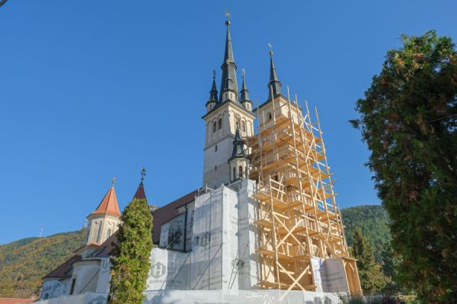 Încep lucrările de restaurare la biserica Sfântul Nicolae din Șcheii Brașovului